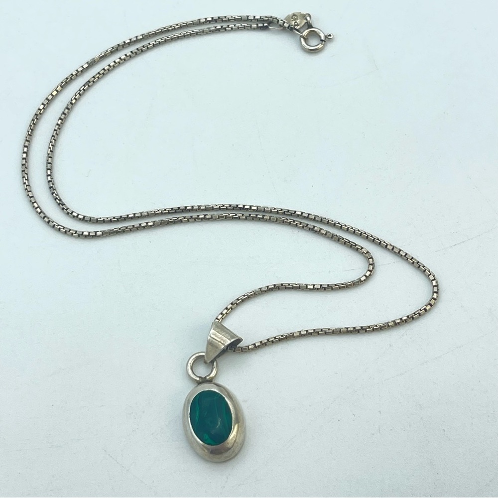 Vintage Silver Green Oval Malachite Pendant & Necklace 925 Sterling Jewelry - Picture 8 of 14